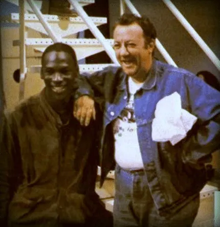 Vidéo Rétro: La rencontre Michael Jordan – Coluche à Canal+