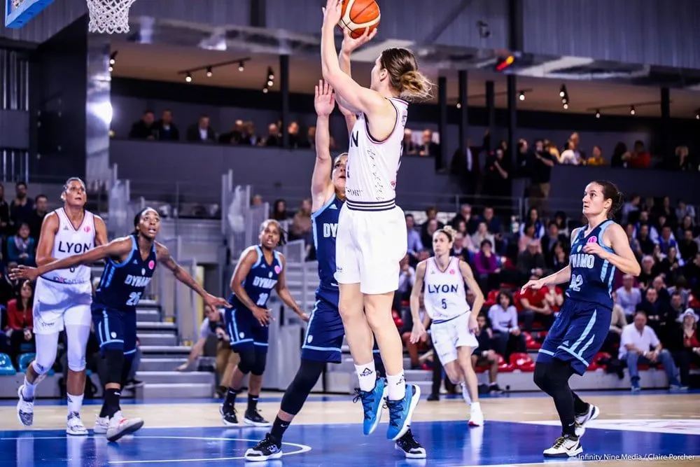 LFB: Bourges et Lyon vont attendre mercredi pour débuter le championnat… L’un contre l’autre