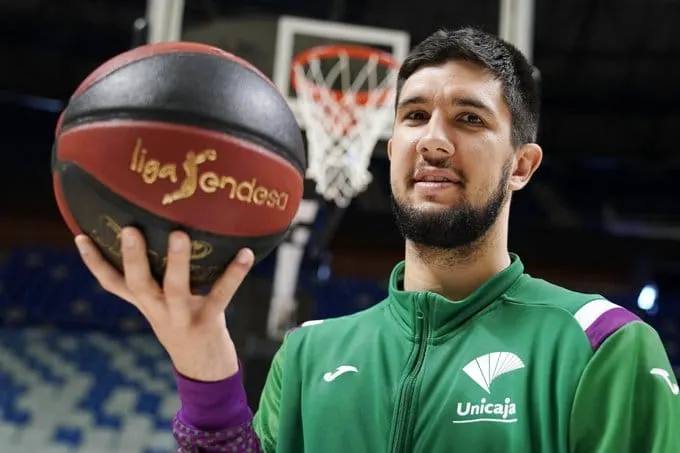 Espagne: Axel Bouteille (Malaga) score 28 points contre Badalone