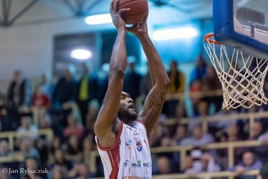 Le pivot Jimmy Taylor arrive à Châlons-Reims