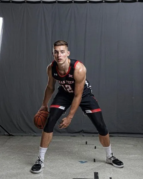 Pourquoi les jeunes Russes vont en NCAA ? « l’Amérique est une Mecque du basket-ball »
