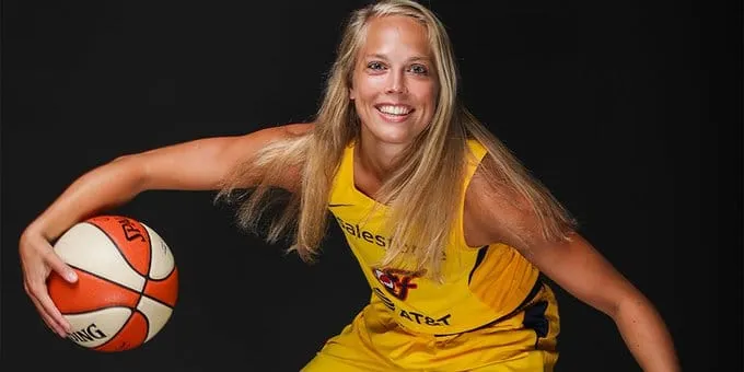 WNBA: Entrée réussie pour Julie Allemand directement dans le Cinq de départ