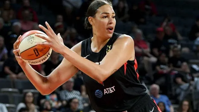 WNBA: L’Australienne Liz Cambage exemptée de saison WNBA pour raisons médicales