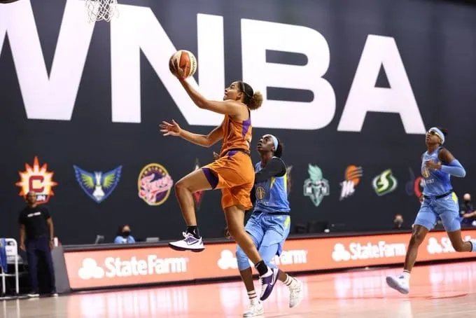 WNBA : Bria Hartley et Phoenix s’en sortent de justesse contre New York en ouverture des playoffs