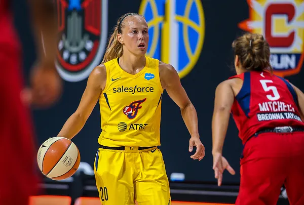 WNBA: Julie Allemand (Indiana Fever) toujours épatante