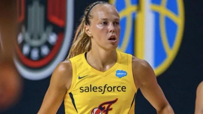 Vidéo: Les 19 points de Julie Allemand (Indiana Fever) face à Las Vegas