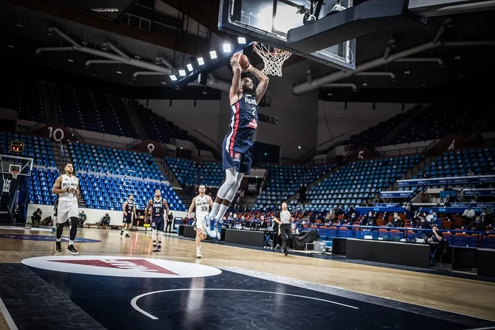Qualifications EuroBasket: La France prend la Grande-Bretagne en tenaille: 79-56