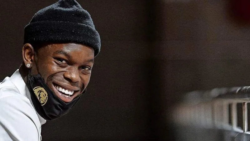 Allemagne: Dennis Schröder dans les tribunes et… 400 fans qui payent leur place sans venir