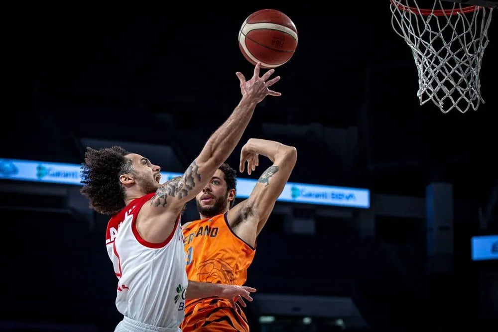 Shane Larkin: « Fier de jouer pour la Turquie »