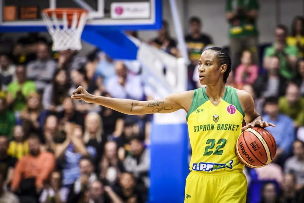 LFB: Yvonne Turner, une pointure à Charleville