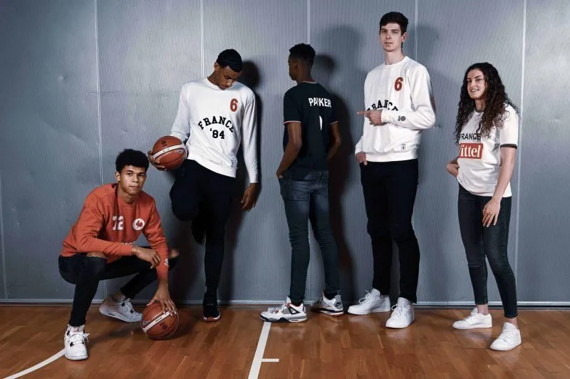 La FFBB met en vente quatre maillots vintage des équipes de France