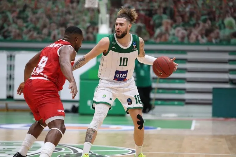 Spécial salaires – Nanterre : L’étoile Isaia Cordinier