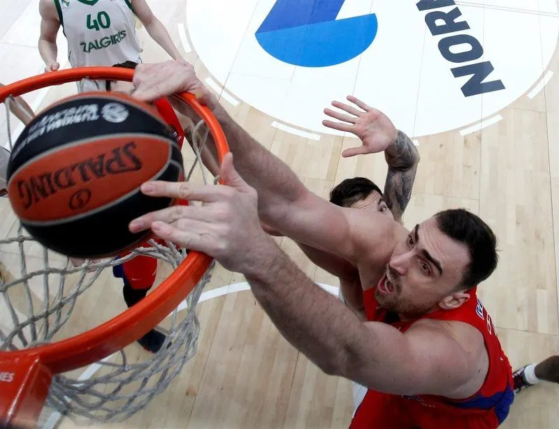 Portrait : Nikola Milutinov (CSKA Moscou), l’aspirateur à rebonds