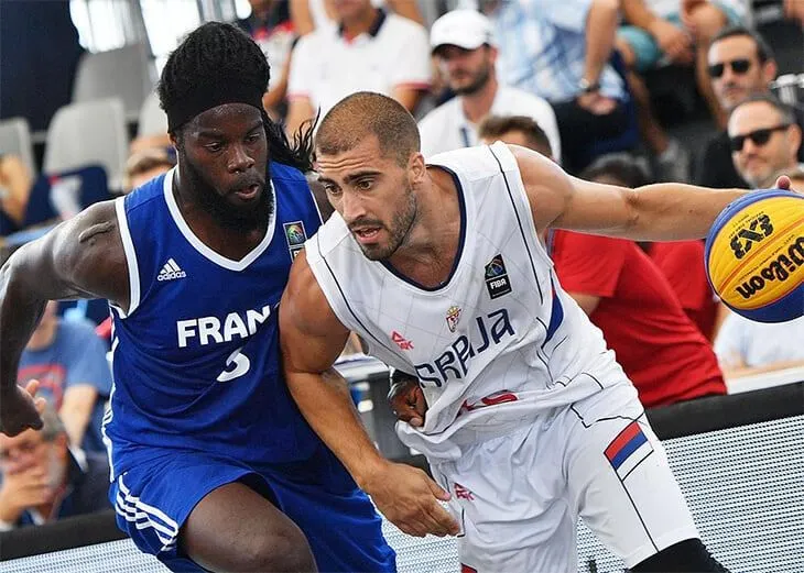Dusan Bulut, n°1 mondial : « en 3×3, nous avons plus de liberté »
