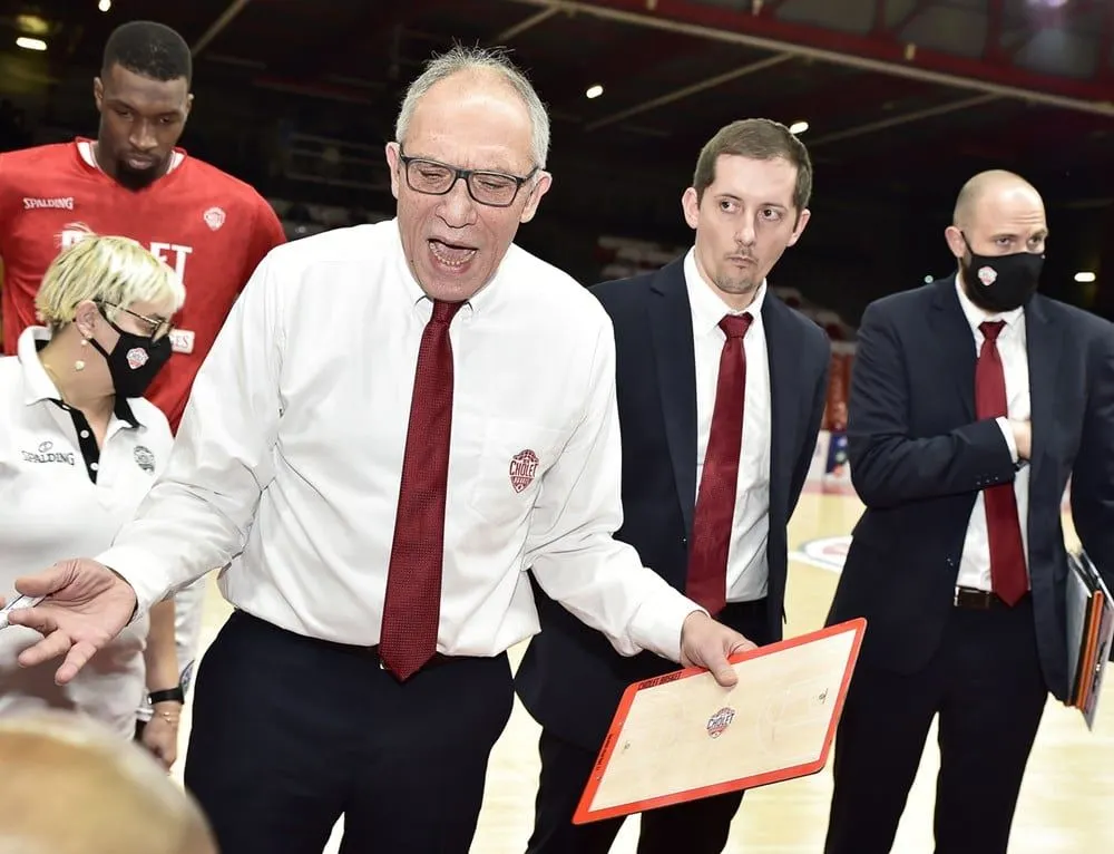 Erman Kunter (coach Cholet) : « Je vais prendre des décisions fortes sur certains joueurs : ceux qui trichent »