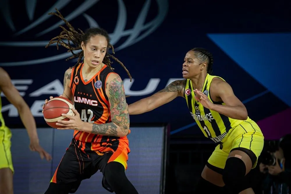 L’Américaine Brittney Griner arrêtée en possession de drogue à l’aéroport de Moscou !