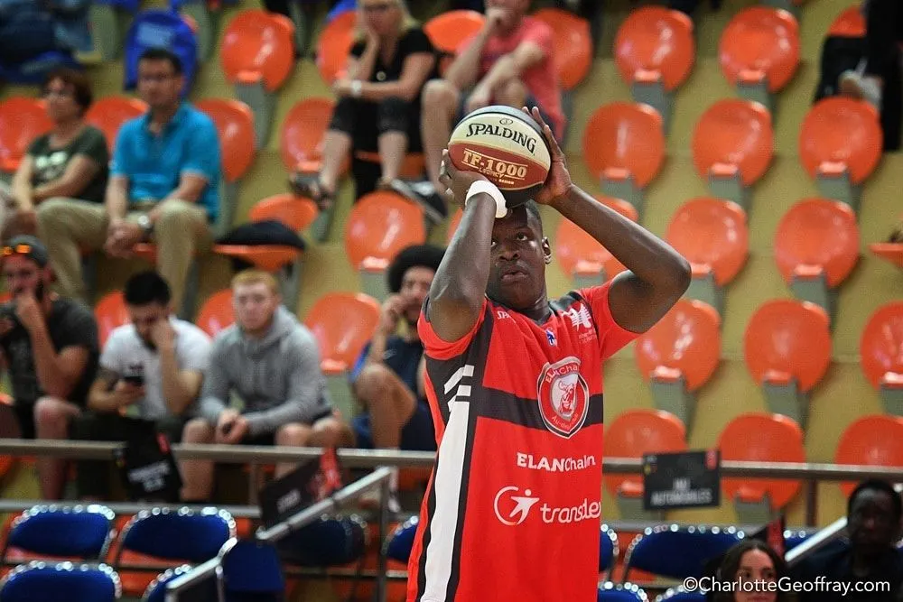 Yvann Mbaya rejoint Le Portel pour trois saisons