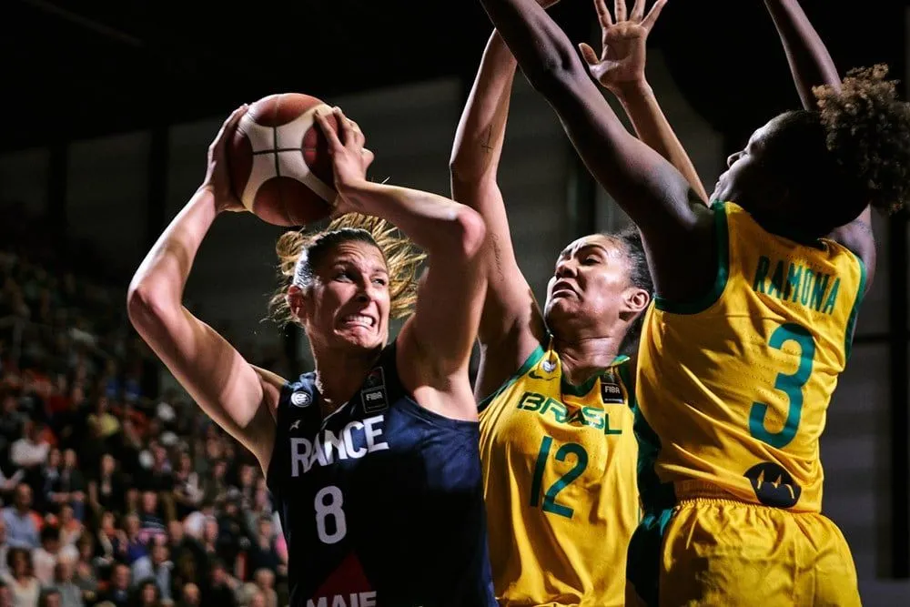 Valérie Garnier et la sélection des 12 joueuses pour l’Euro : « C’est un crève-cœur »