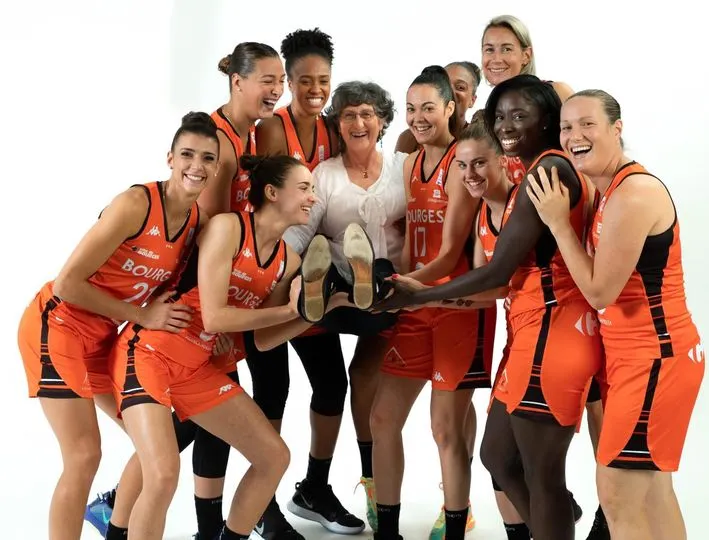 La célèbre kiné de Bourges, Noëlle Matichard, prend sa retraite