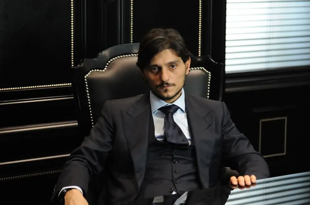 Dimitris Giannakopoulos charge violemment Jordi Bertomeu