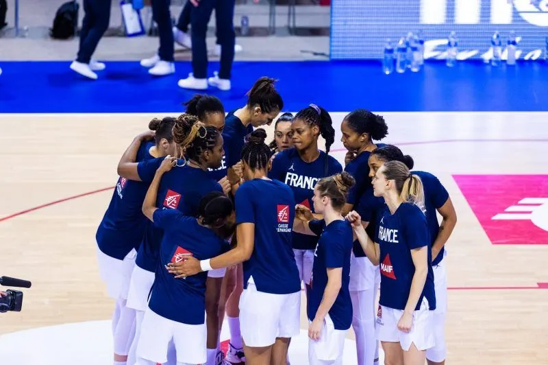 Sandrine Gruda emmène les Bleues vers un large succès sur la Suède, 77-61