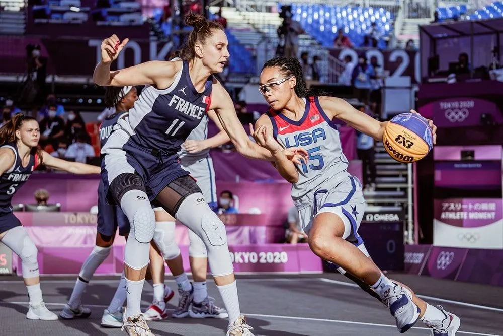JO 3×3 féminin : battues au finish par Team USA en demi-finale, les Bleues viseront le bronze