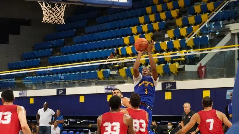 Présaison : les Metropolitans dominent Bourg, Roanne se reprend contre Antibes