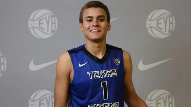 DJ Hogg, un ailier américain de G-League à Cholet