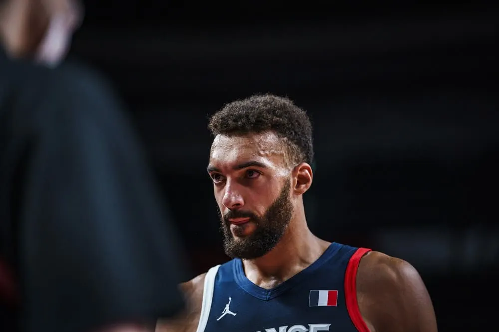 EuroBasket : Rudy Gobert décidera de sa présence après les playoffs NBA