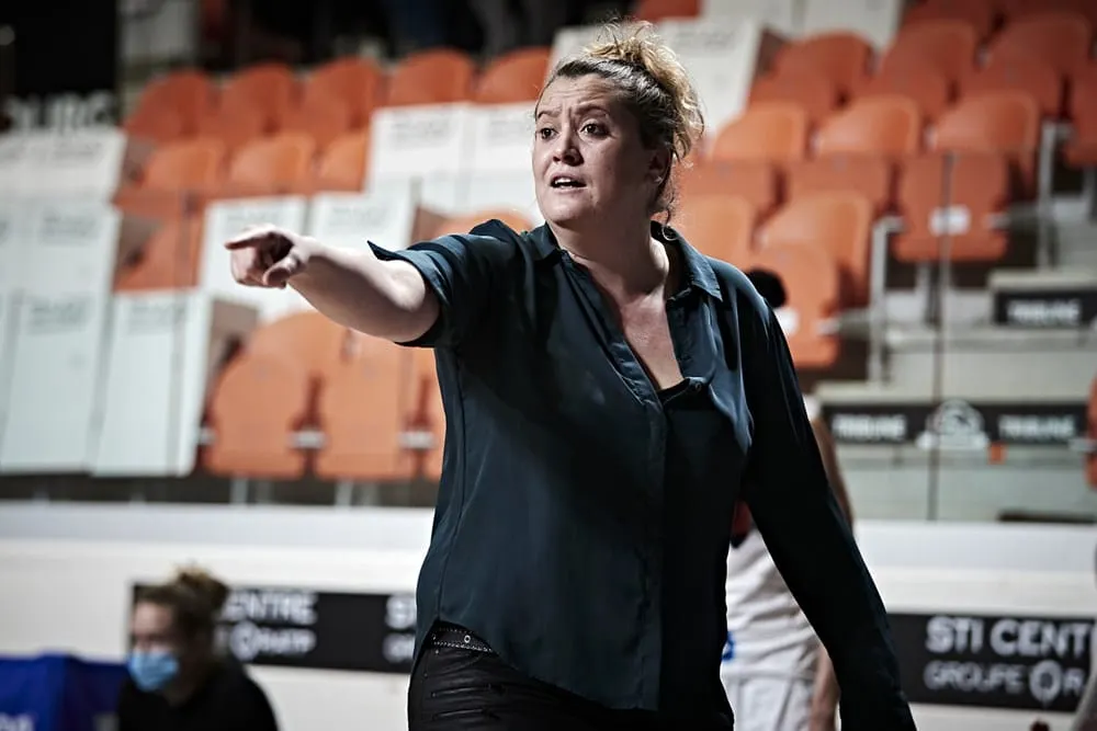 LFB : Julie Barennes prolonge à Basket Landes jusqu’en 2025 !
