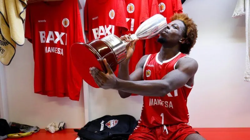 Les Français de l’étranger : Sylvain Francisco se fait un nom sur la scène européenne, Mam Jaiteh remporte déjà un trophée