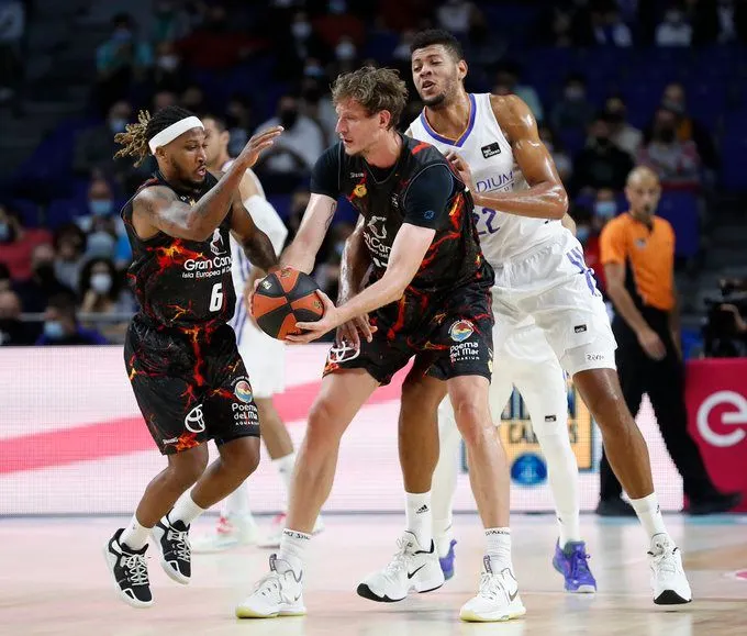 Espagne : Grand Canaria tombe le Real Madrid, Andrew Albicy MVP
