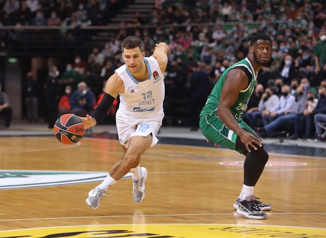 Billy Baron et Naz Mitrou-Long renforcent l’Olimpia Milan