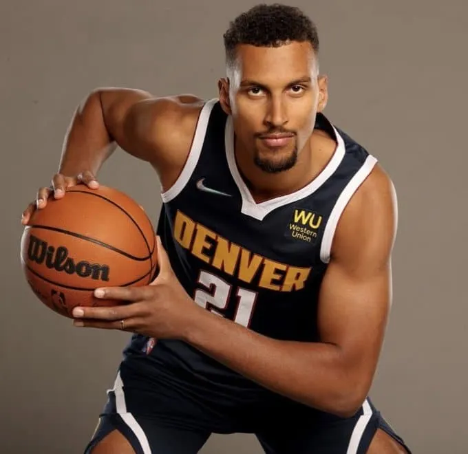 NBA : Petr Cornelie a joué ses 3 premières minutes avec les Denver Nuggets