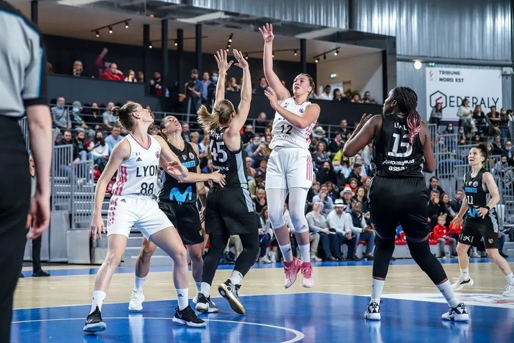 Quatre clubs de basket dans le top 10 des clubs sportifs féminins les plus cités dans la presse web en novembre