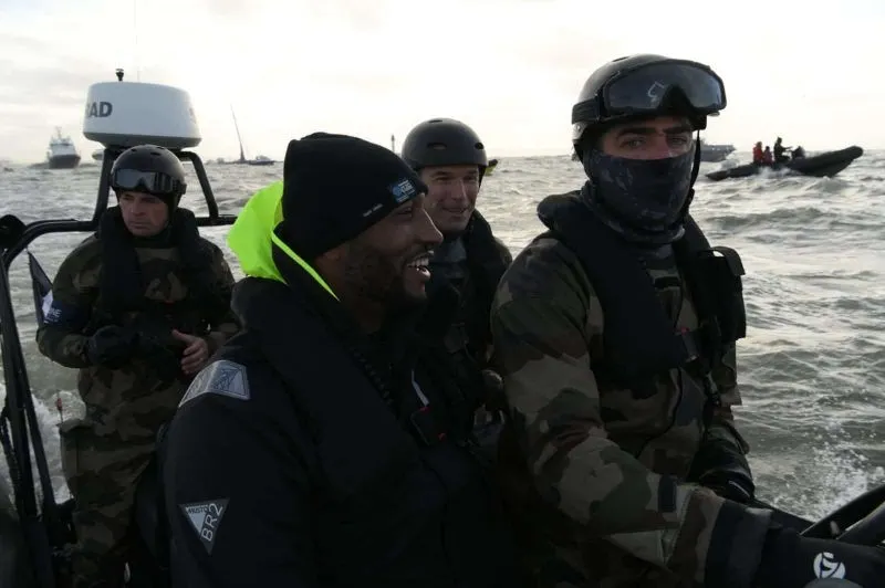 La photo : Boris Diaw en « immersion commando » et promu capitaine de corvette