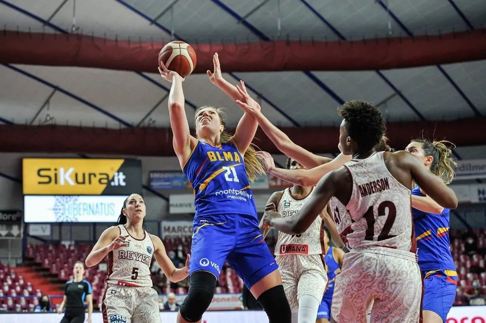 La Canadienne Katherine Plouffe de Lattes-Montpellier à La Roche Vendée