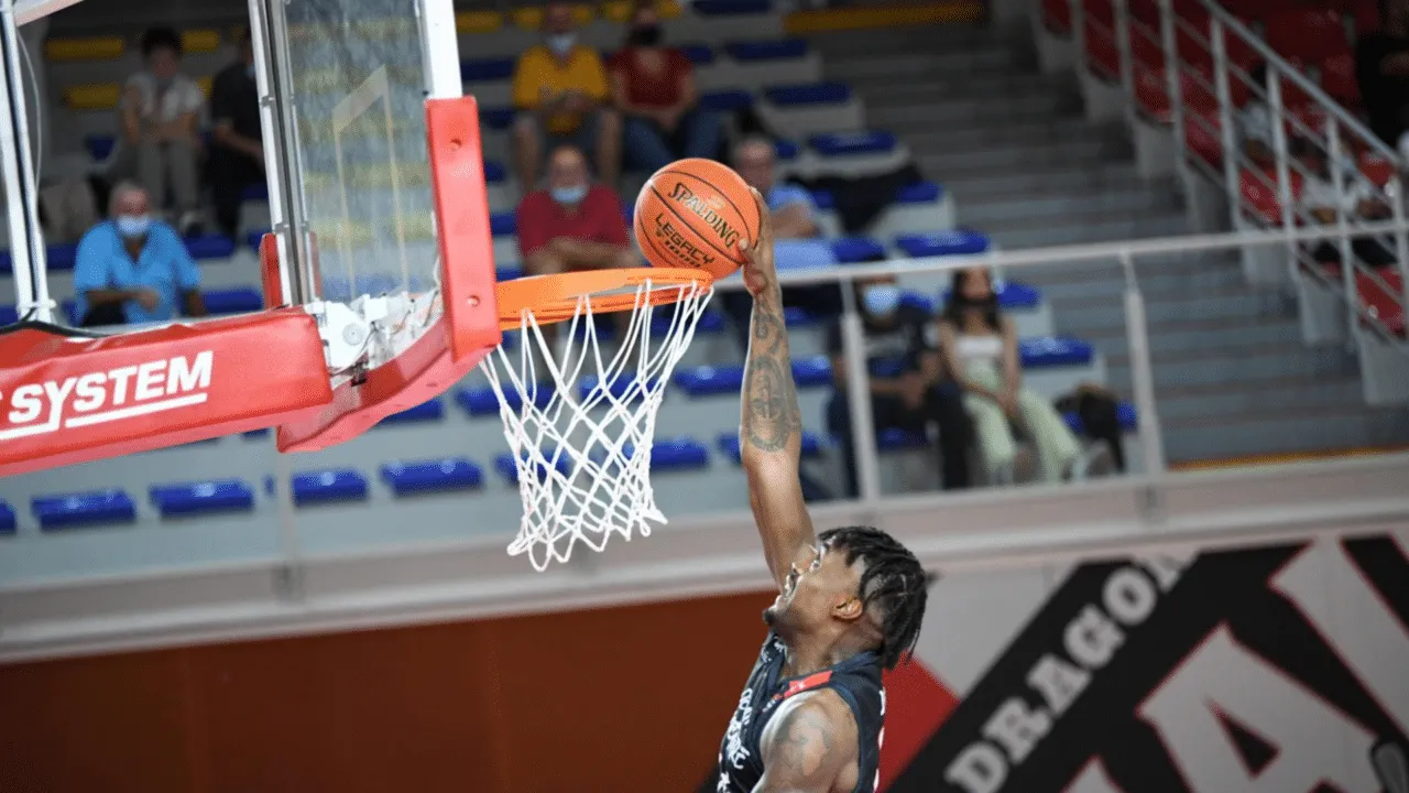 Pro B : Martins Igbanu en pigiste médical à Rouen