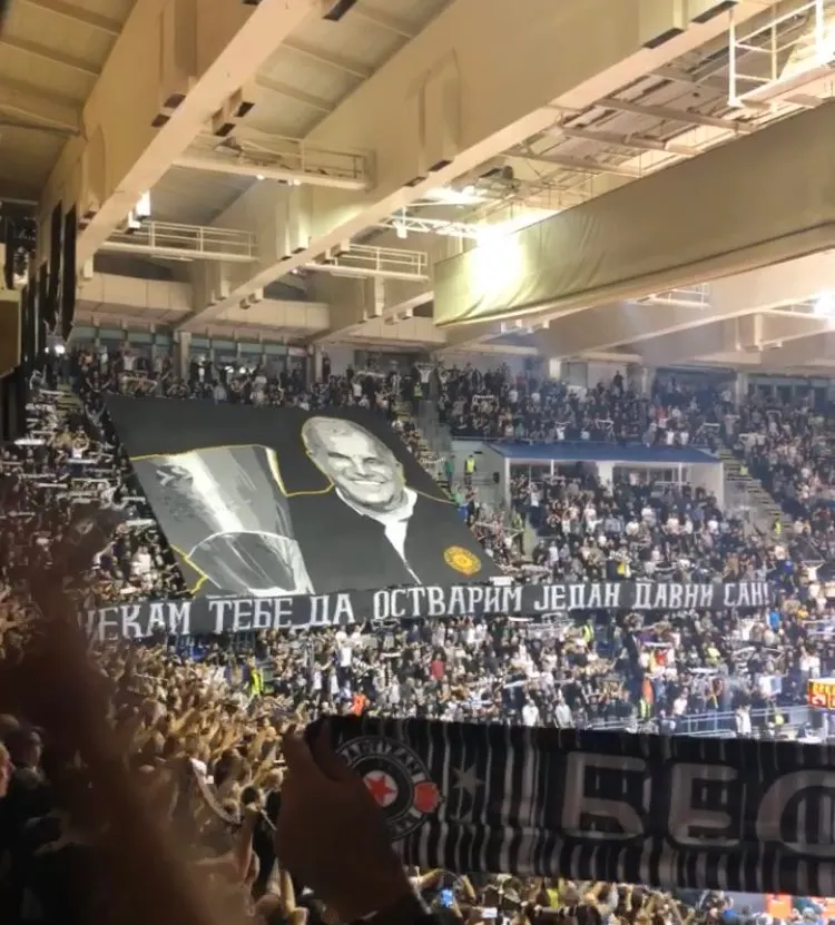 La photo : Zeljko Obradovic, héros de Belgrade