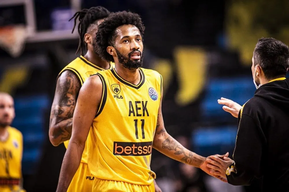 Grèce : Braian Angola (AEK Athènes) victime d’un problème cardiaque