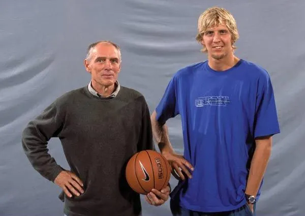 Vidéo : Le mentor de Dirk Nowitzki explique les fondamentaux offensifs