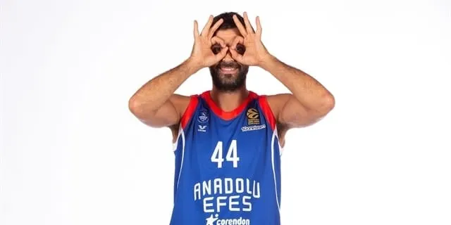Euroleague : Le Croate Krunoslav Simon sort gagnant d’un litige avec Anadolu Efes