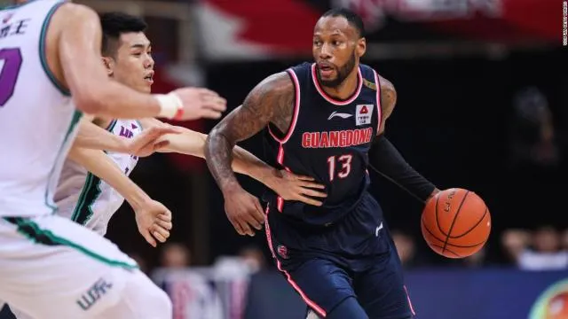 L’ancien joueur d’Euroleague, Sonny Weems, victime de propos racistes de la part de fans chinois