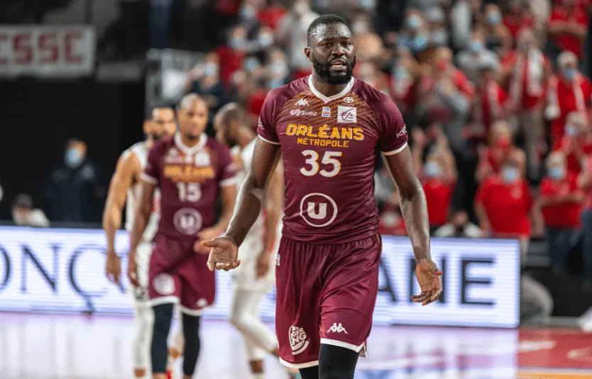 Youssou Ndoye (Orléans) victime d’une fracture de la main