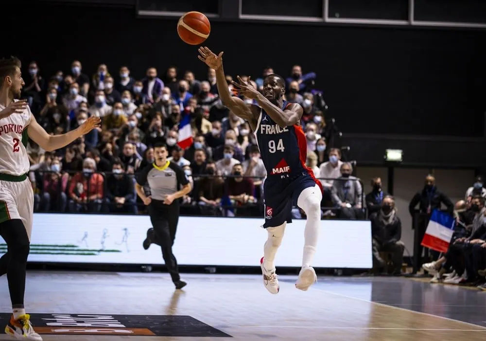 Vidéo : 5 minutes de rap avec Lahaou Konate