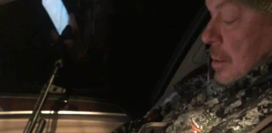 L’ancien champion olympique Aleksander Volkov a demandé de l’aide à son ami Sarunas Marciulionis pour sauver des enfants de la guerre en Ukraine