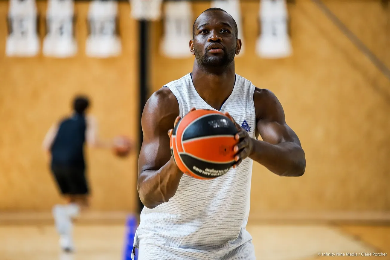 Euroleague : l’ASVEL sans Charles Kahudi face à Baskonia, Chris Jones incertain