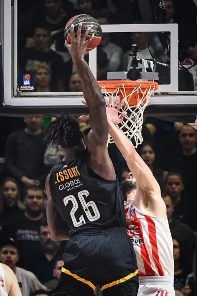 Vidéo : Le dunk monstrueux de Mathias Lessort lors de Partizan-Etoile Rouge