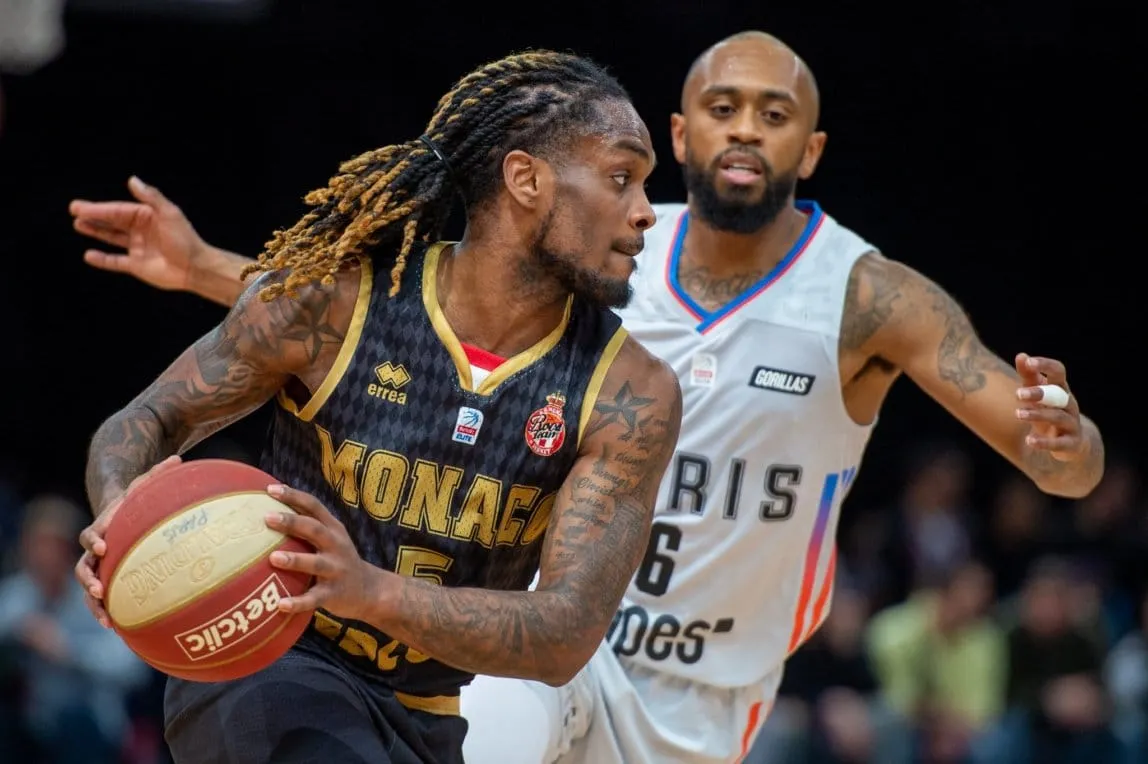 Paris Lee obtient la nationalité camerounaise