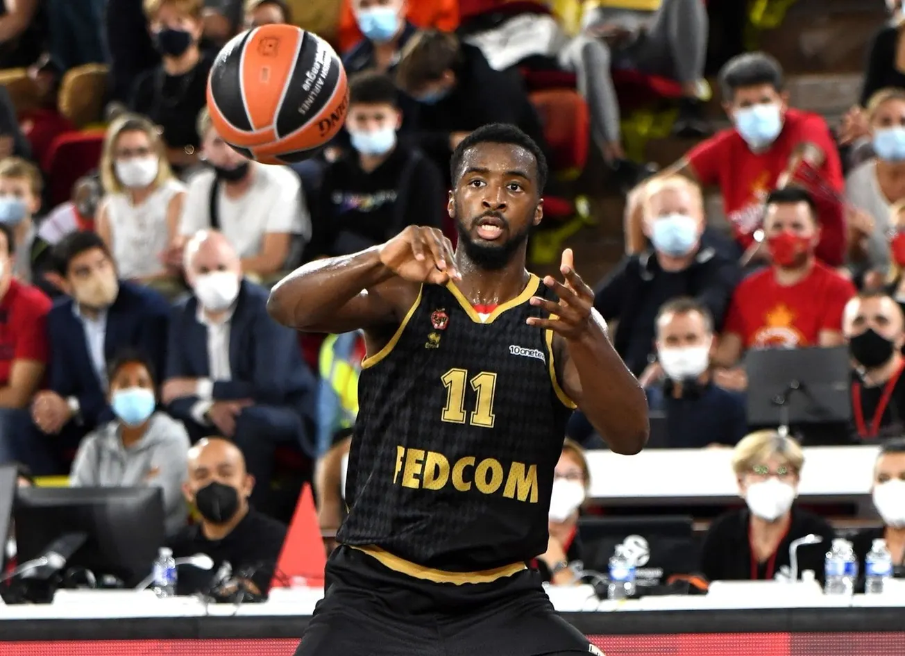 Alpha Diallo (Monaco) raconte son adaptation au basket européen : « Une corvée, vraiment ! »